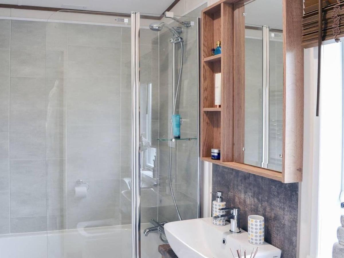 Luxury Boutique Style Lodge With Hot Tub Bridlington Buitenkant foto