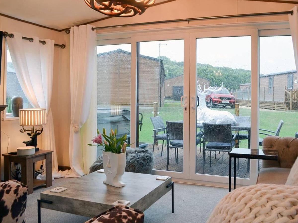 Luxury Boutique Style Lodge With Hot Tub Bridlington Buitenkant foto